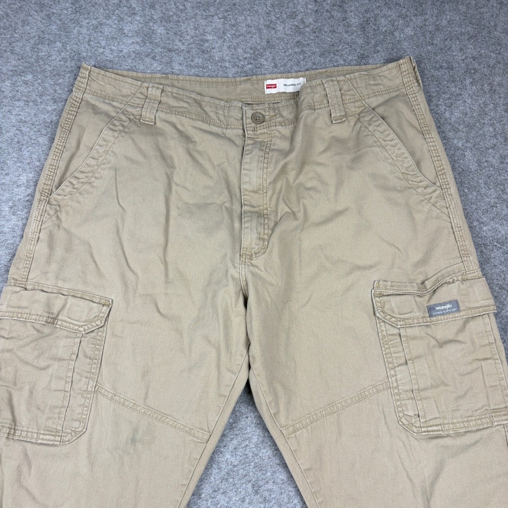 Wrangler Cargo Pants Mens 38x32 Relaxed Fit Khaki Tan Workwear Utility Outdoor